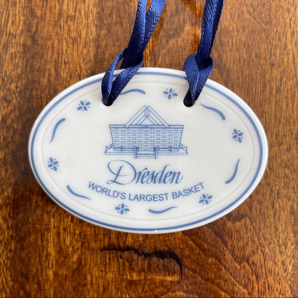 Vintage Longaberger Dresden World’s Largest Basket Pottery Tie-on - Picture 5 of 7